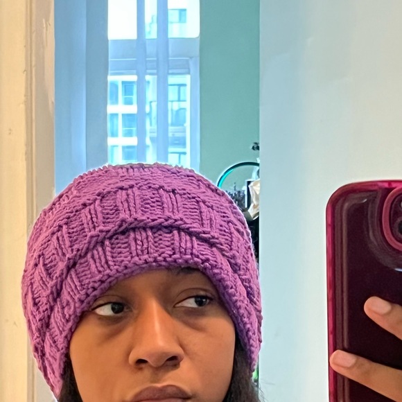 Purple beanie - Picture 6 of 17